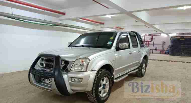 Isuzu Rodeo 2004 Silver