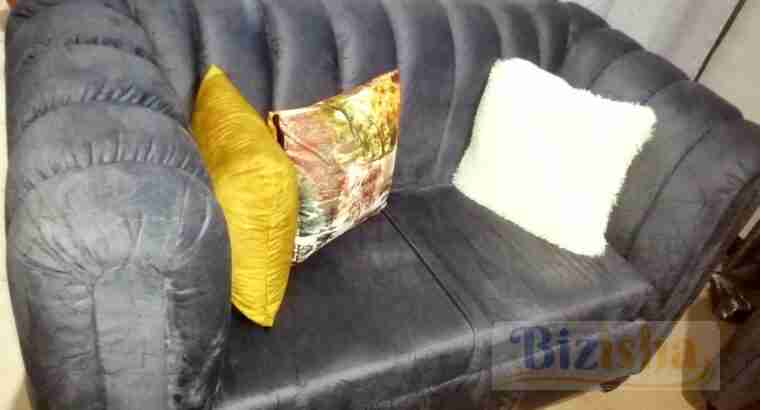 5 seater chester sofa in Bungoma town